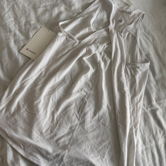 95 🆕🤍 Lululemon Essential Tank - White Herringbone - Picture 11 of 12